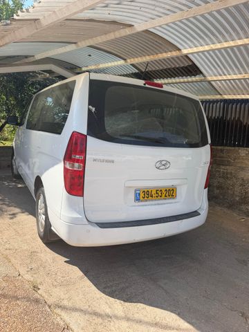 יונדאי H-1 / i800
