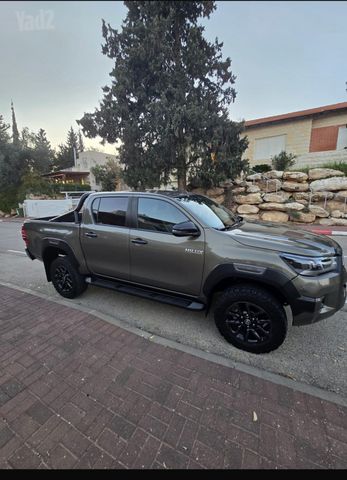 טויוטה היילקס