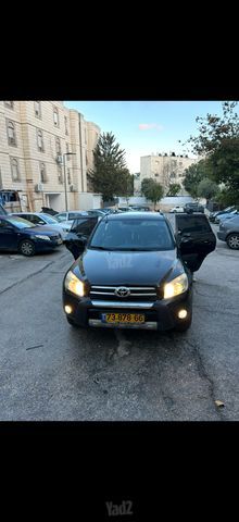 טויוטה RAV4