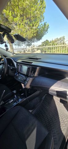 טויוטה RAV4