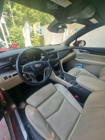 קאדילק XT5