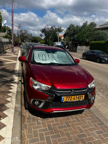 מודעת רכב מיצובישי ASX