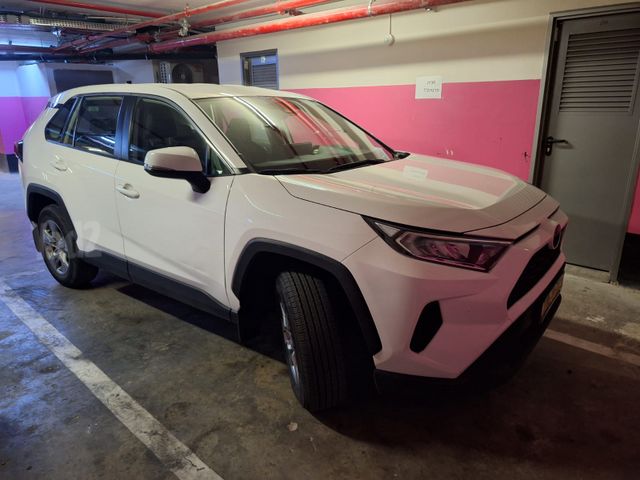 טויוטה RAV4