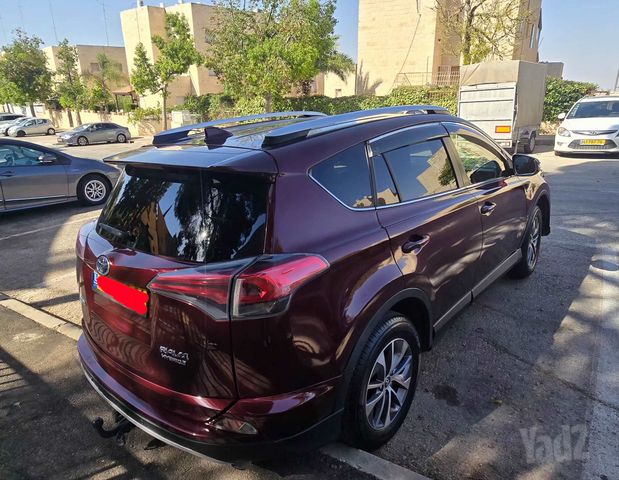 מודעת רכב טויוטה RAV4