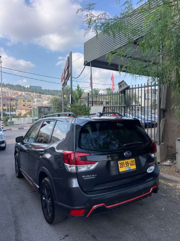 סובארו פורסטר