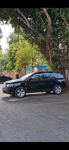 מודעת רכב ג'יפ קומפאס