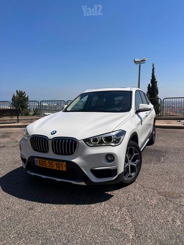 ב מ וו X1