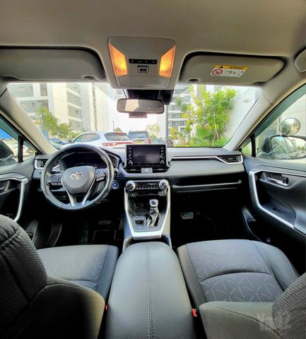 טויוטה RAV4