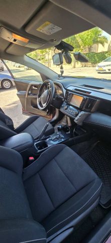 טויוטה RAV4