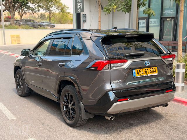 טויוטה RAV4