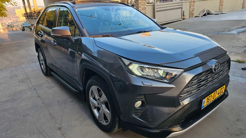 טויוטה RAV4