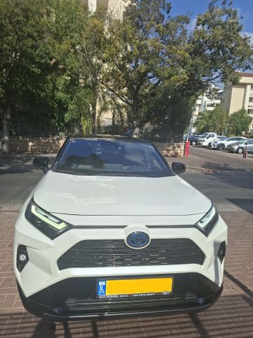 טויוטה RAV4