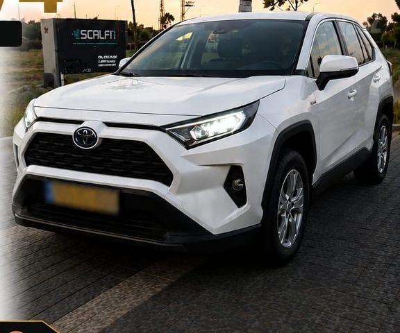 טויוטה RAV4