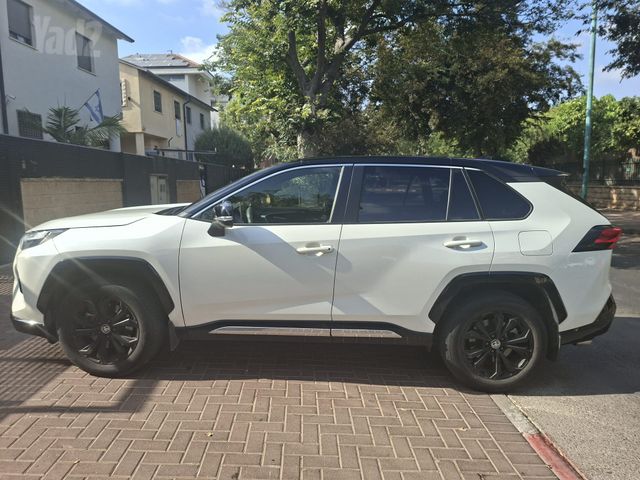 טויוטה RAV4