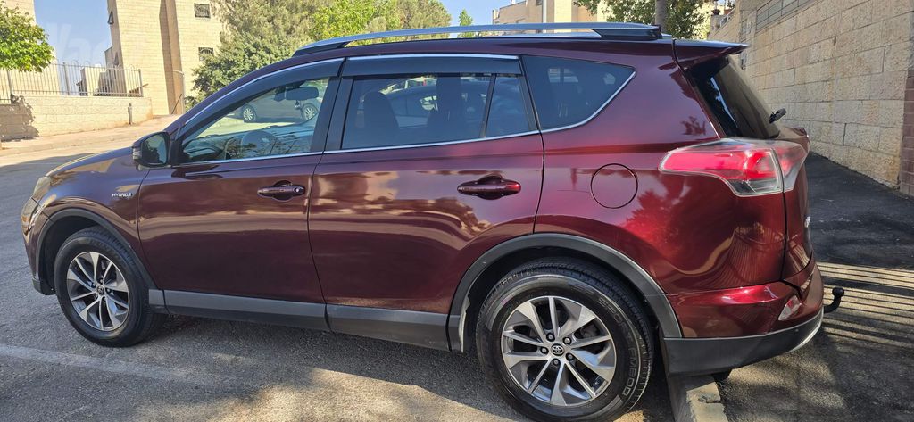 טויוטה RAV4
