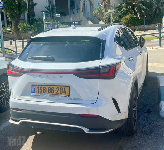 NX F-Sport Plus פלאג-אין אוט׳ 2.5 (185 כ״ס)