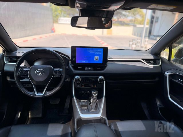 טויוטה RAV4