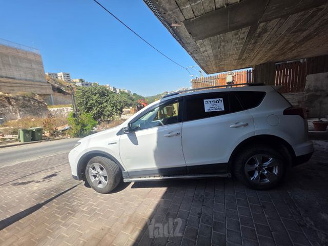 טויוטה RAV4
