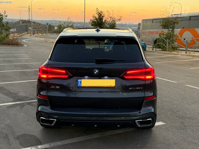 ב מ וו X5