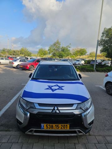 מיצובישי אאוטלנדר