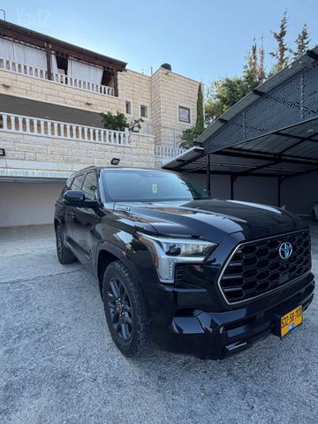 טויוטה סקויה