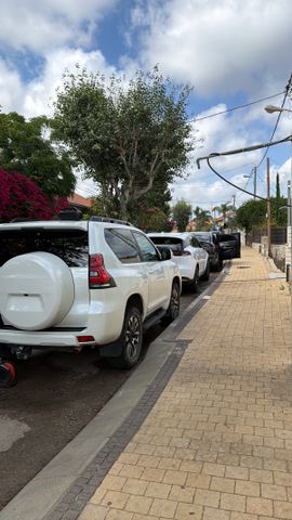 טויוטה לנד קרוזר