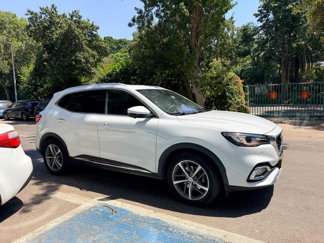 מודעת רכב אם ג'י EHS PHEV