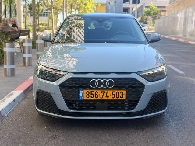 אאודי A1