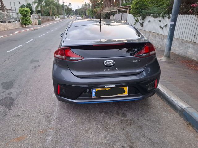 יונדאי איוניק