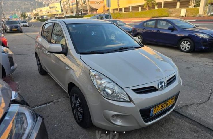 מודעת רכב יונדאי i20