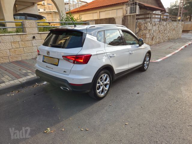 סיאט ארונה