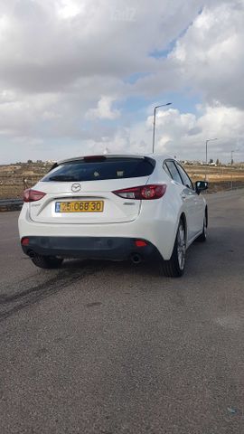 מאזדה 3
