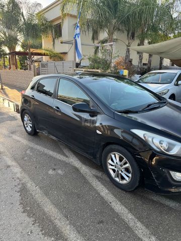 יונדאי i30