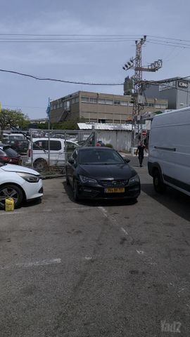 מודעת רכב סיאט לאון