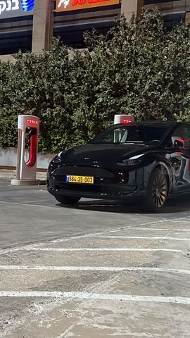 מודעת רכב טסלה מודל Y