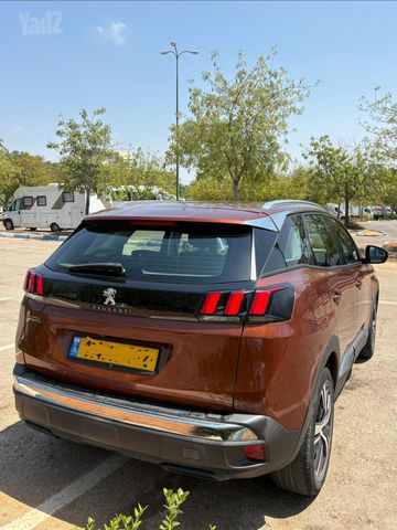 פיג'ו 3008