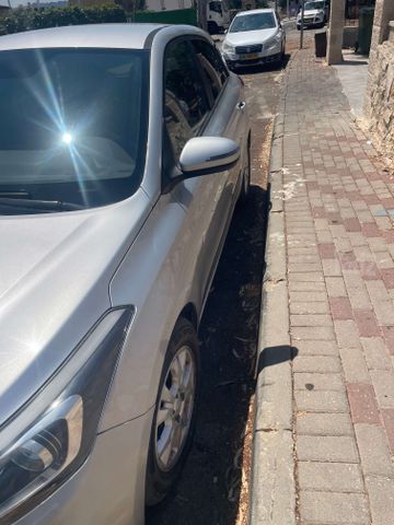 יונדאי i20