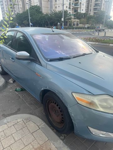 פורד מונדאו