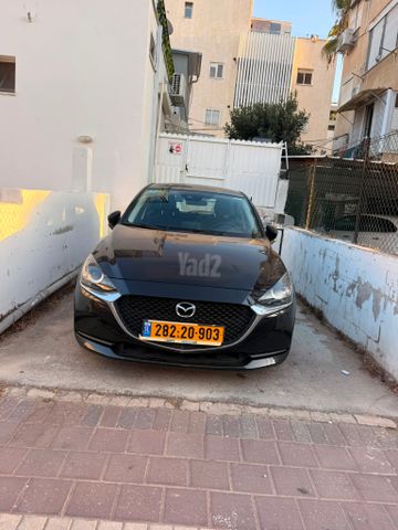 מודעת רכב מאזדה 2