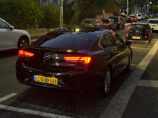 אופל אינסיגניה