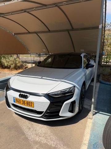 אאודי E-tron GT