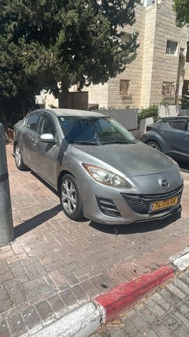 מודעת רכב מאזדה 3