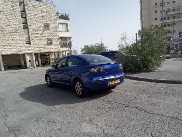 מודעת רכב מאזדה 3
