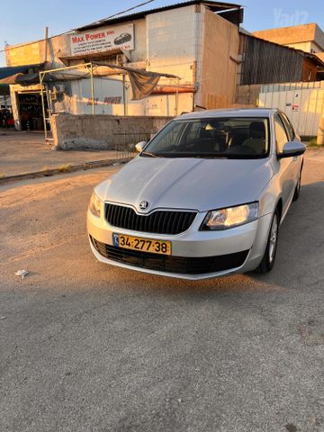סקודה אוקטביה