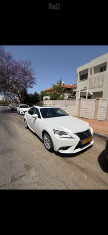מודעת רכב לקסוס IS