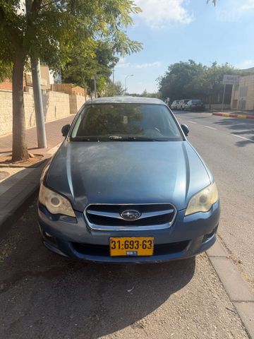 סובארו B4/לגאסי