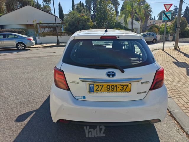 טויוטה יאריס