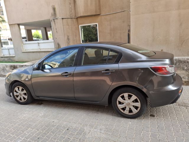 מודעת רכב מאזדה 3