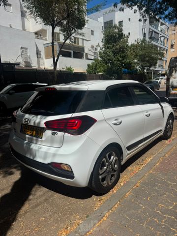 יונדאי i20