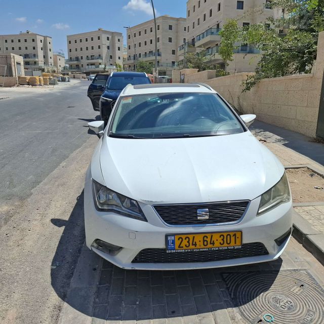מודעת רכב סיאט לאון